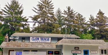 link to full image of Clam Beach Tavern